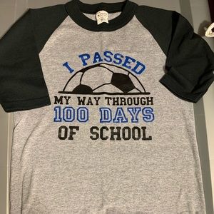 NWOT 3/4 sleeve raglan 100 girls size small